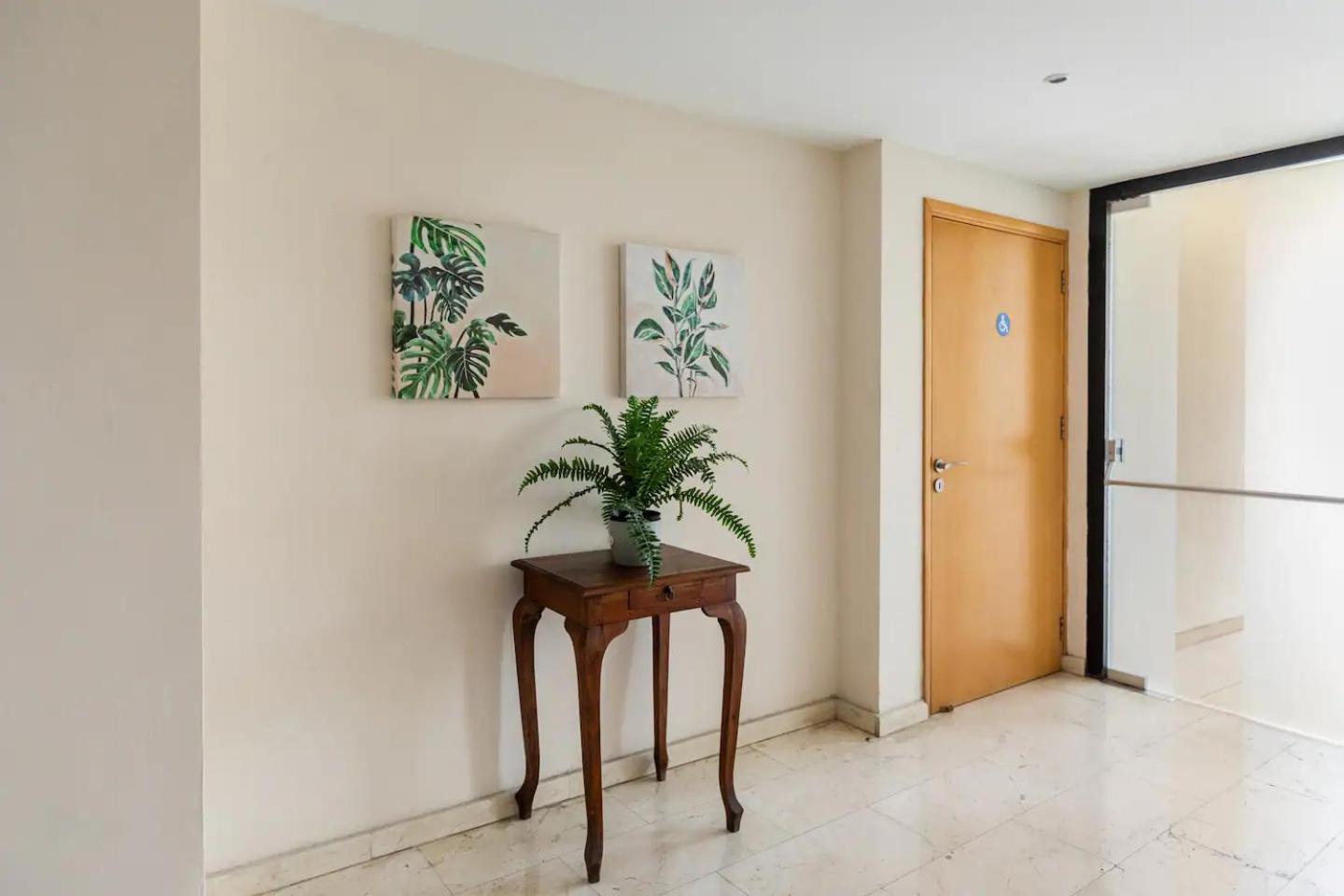 Nicosia downtown/financial destrict/city center 3 bedroom apartment Exterior foto